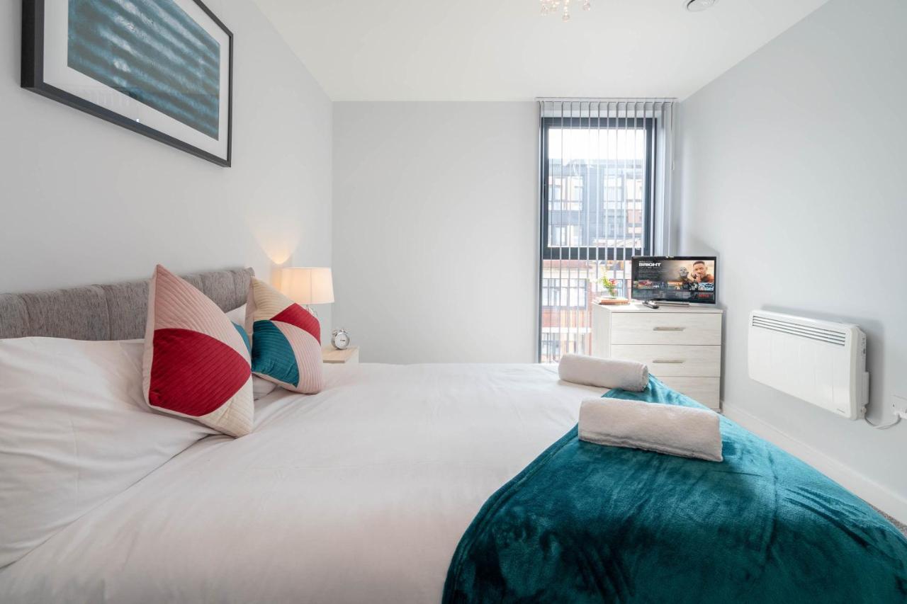 New Build - 2 Bed Snug Modern Apartment - Juliet Balcony - Roof Top Terrace - Digbeth, Birmingham City Centre - Free Netflix & Smart Tv Экстерьер фото